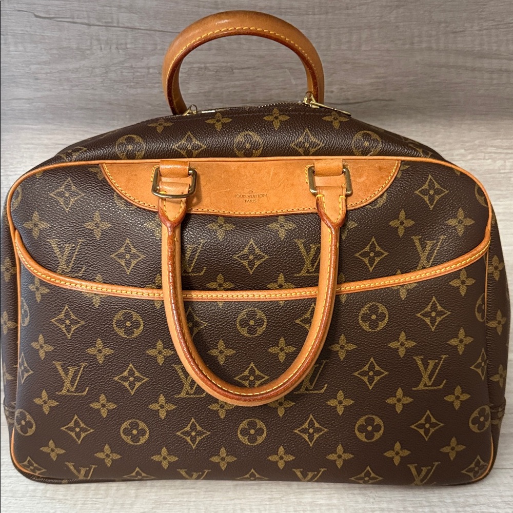 Louis Vuitton Deauville Vanity Monogram Canvas COA - Picture 5 of 17